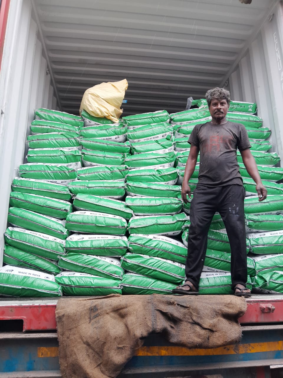 Container Stuffing Image 1